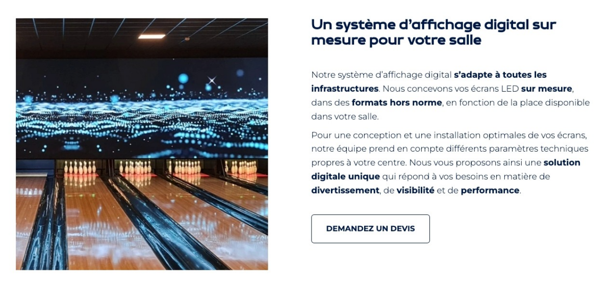 La page d'accueil du site web de Bowling Media, un fond bleu foncé